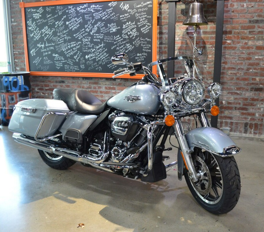 2019 Harley-Davidson Road King Barracuda Silver