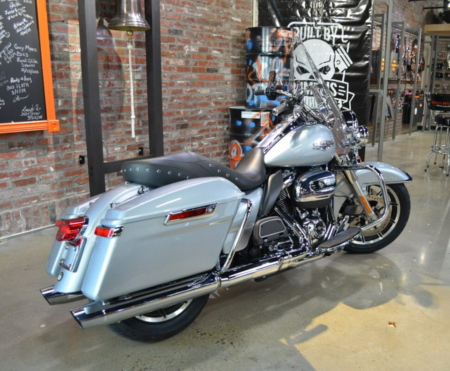 2019 Harley-Davidson Road King Barracuda Silver