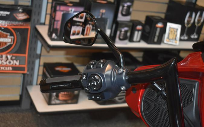 FLHX 2025 Street Glide™