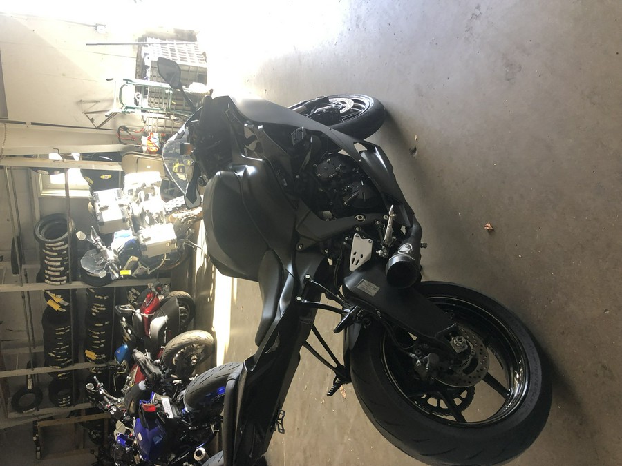 2024 Kawasaki Ninja® ZX™-6R Base