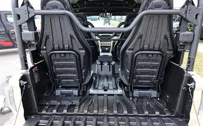 2023 Yamaha Wolverine RMAX4 1000 XT-R