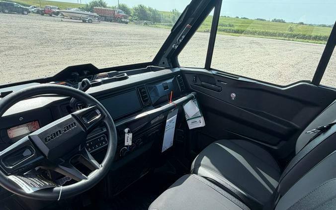 2026 Can-Am Defender XT CAB HD11