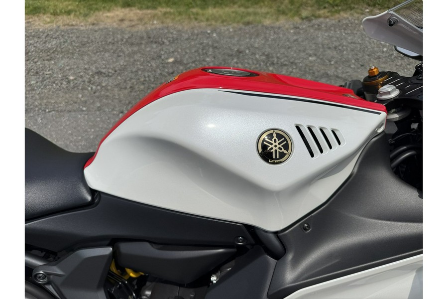 2022 R7 ANNIV EDITION - Yamaha