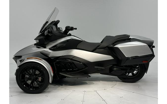 2024 Can-Am RT (SE6)