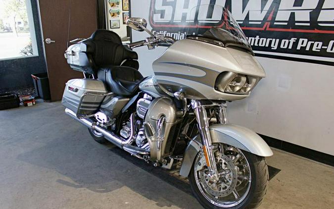 2016 Harley-Davidson® FLTRUSE - CVO™ Road Glide Ultra®