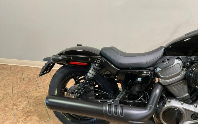 2024 Harley-Davidson Nightster™ Vivid Black RH975