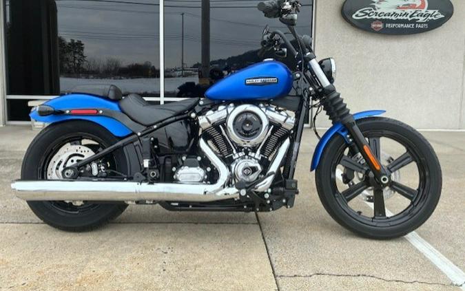 2026 Harley-Davidson® Street Bob® FXBB Aurora Blue Denim - Chrome w/Cast Wheels