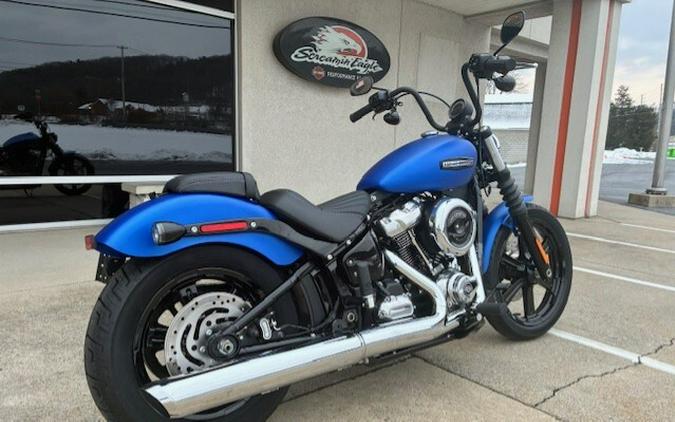 2026 Harley-Davidson® Street Bob® FXBB Aurora Blue Denim - Chrome w/Cast Wheels