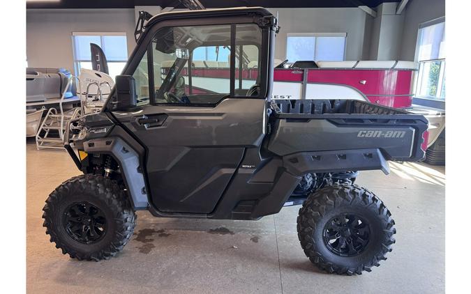 2023 Can-Am Defender Limited CAB HD10