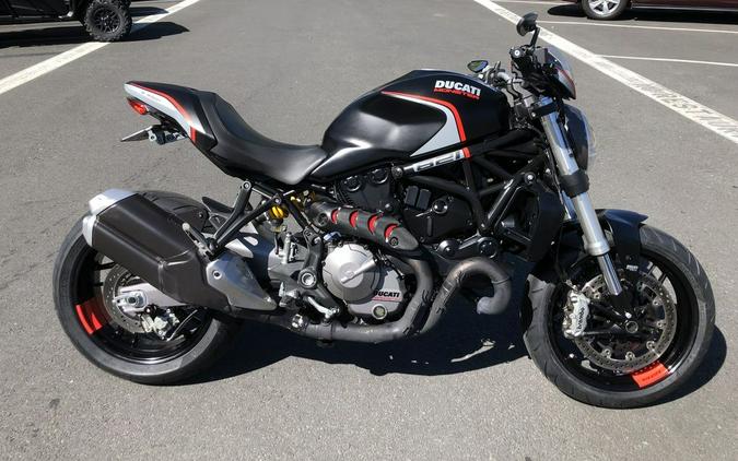 2020 Ducati Monster 821 Stealth Review (15 Fast Facts)