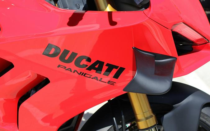 2024 Ducati Panigale V4 S