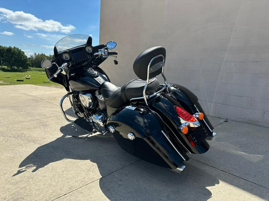 2017 Indian Motorcycle® Chieftain® Limited Thunder Black