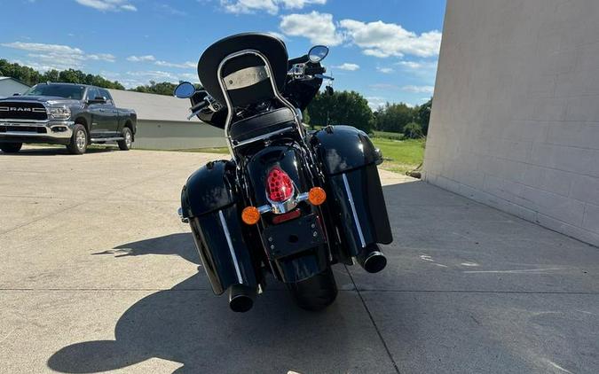 2017 Indian Motorcycle® Chieftain® Limited Thunder Black