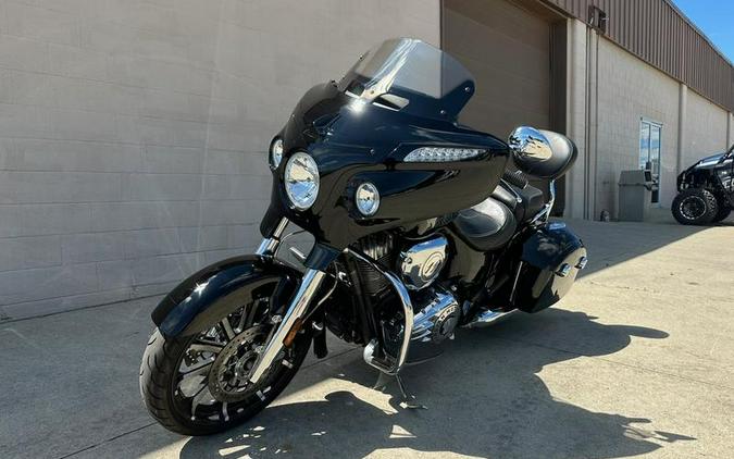 2017 Indian Motorcycle® Chieftain® Limited Thunder Black