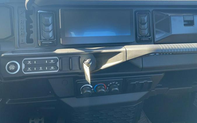 2026 Can-Am Defender XT CAB HD11 With 10.25 in.display