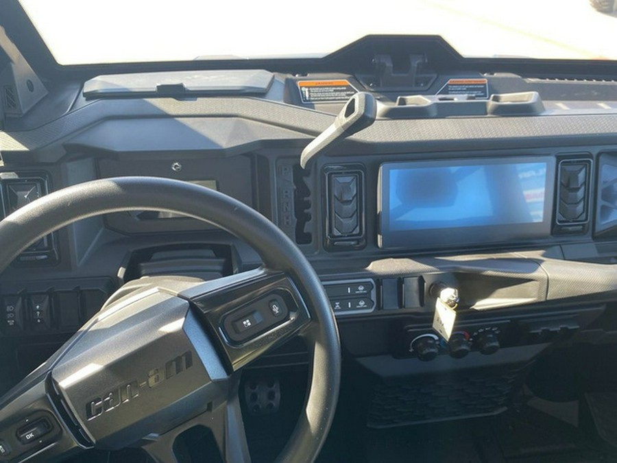 2026 Can-Am Defender XT CAB HD11 With 10.25 in.display