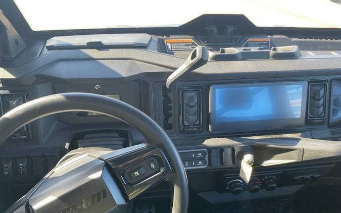 2026 Can-Am Defender XT CAB HD11 With 10.25 in.display
