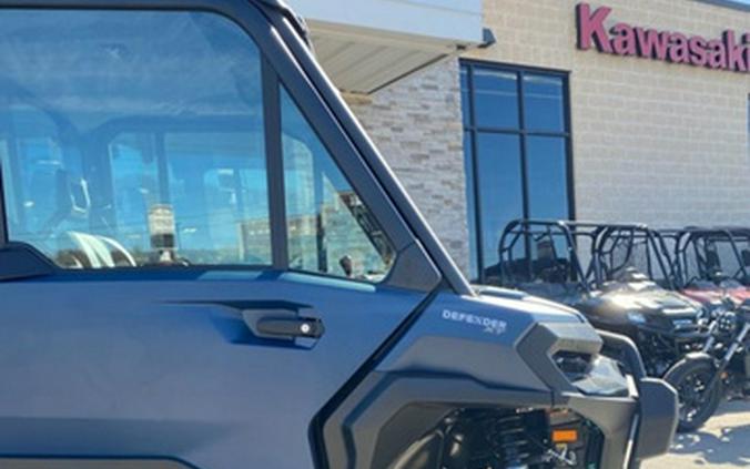 2026 Can-Am Defender XT CAB HD11 With 10.25 in.display