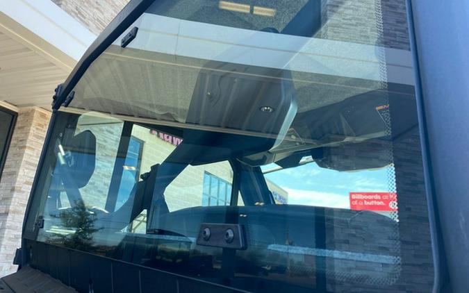 2026 Can-Am Defender XT CAB HD11 With 10.25 in.display