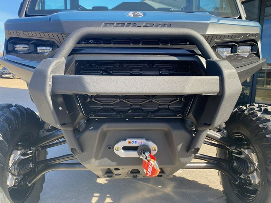 2026 Can-Am Defender XT CAB HD11 With 10.25 in.display