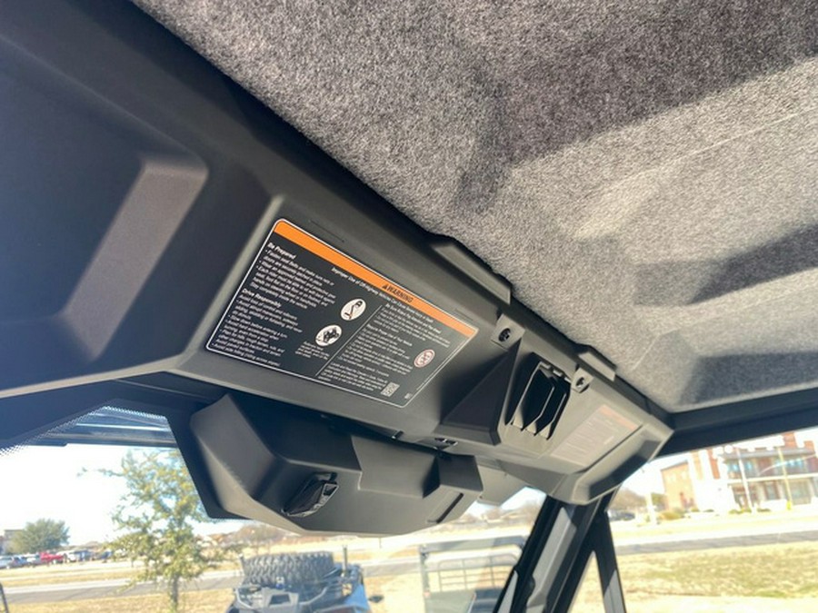2026 Can-Am Defender XT CAB HD11 With 10.25 in.display