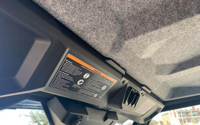 2026 Can-Am Defender XT CAB HD11 With 10.25 in.display