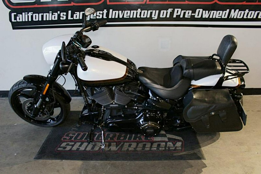 2016 Harley-Davidson® FXSE - CVO™ Pro Street Breakout®