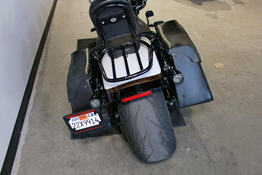 2016 Harley-Davidson® FXSE - CVO™ Pro Street Breakout®