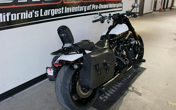 2016 Harley-Davidson® FXSE - CVO™ Pro Street Breakout®