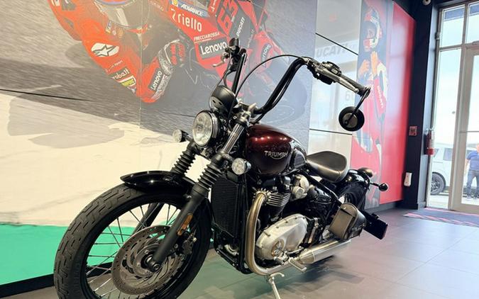 2018 Triumph Bonneville Bobber Morello Red