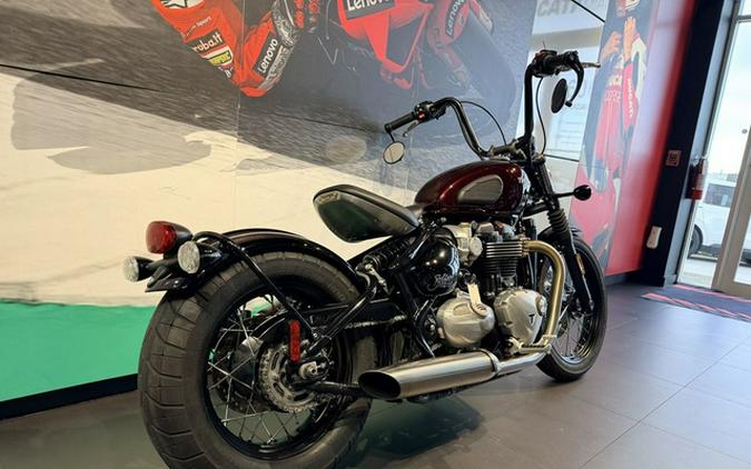 2018 Triumph Bonneville Bobber Morello Red