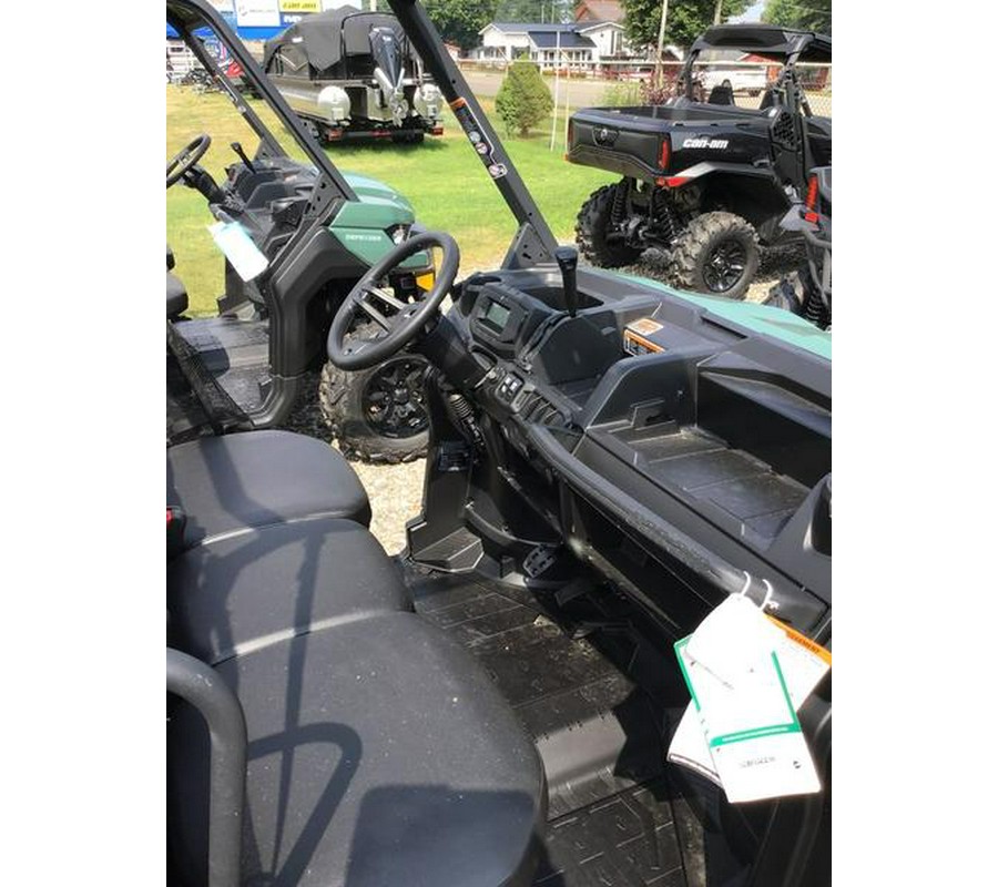 2026 Can-Am® Defender DPS HD10