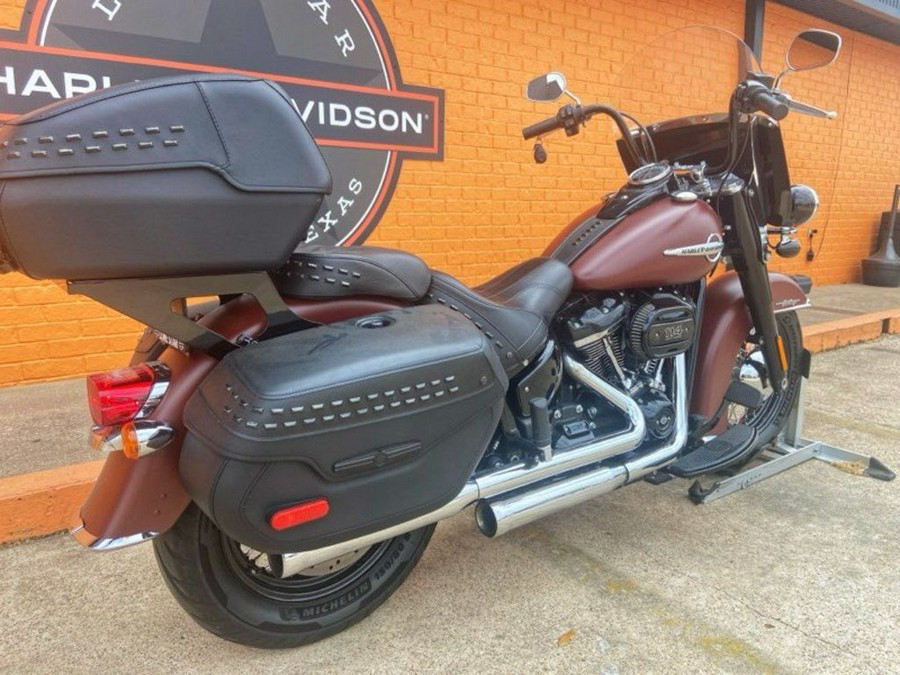 2018 Harley-Davidson® FLHCS - Softail® Heritage Classic 114