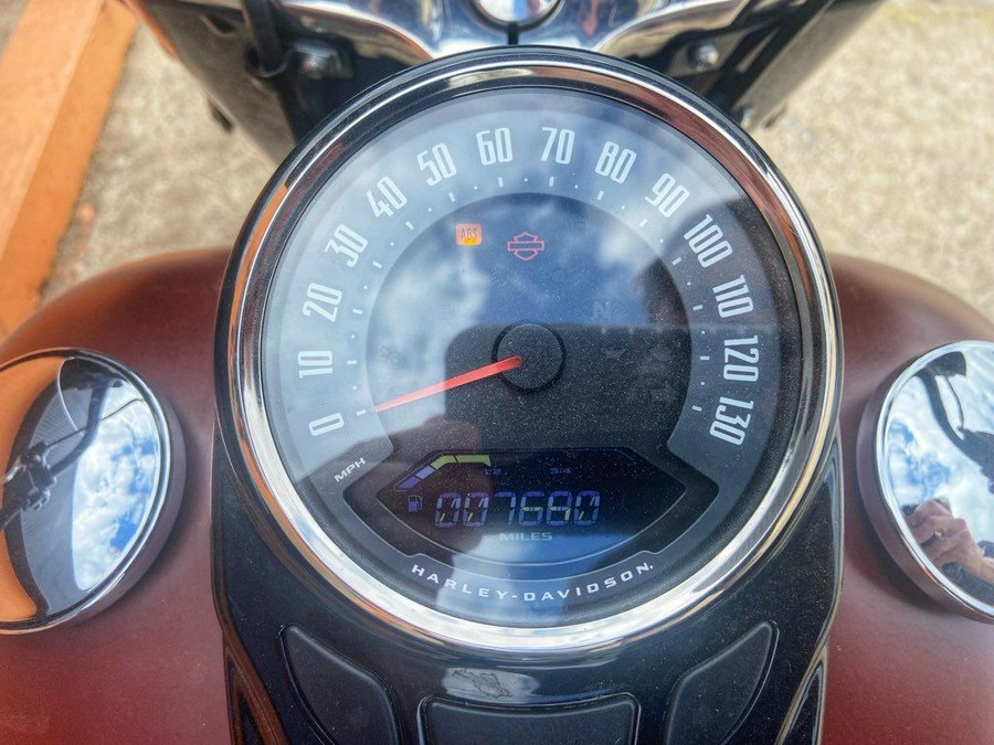 2018 Harley-Davidson® FLHCS - Softail® Heritage Classic 114