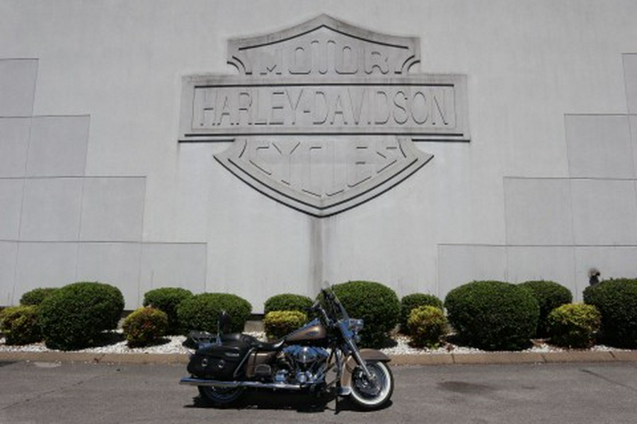 2004 Harley-Davidson FLHRCI Road King® Classic