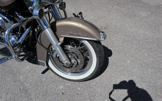2004 Harley-Davidson FLHRCI Road King® Classic