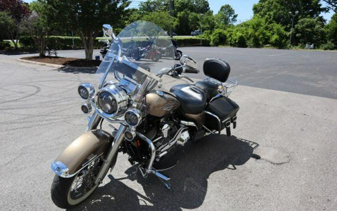 2004 Harley-Davidson FLHRCI Road King® Classic