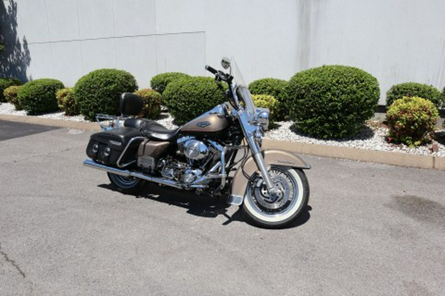 2004 Harley-Davidson FLHRCI Road King® Classic