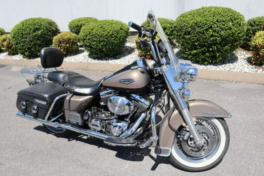 2004 Harley-Davidson FLHRCI Road King® Classic