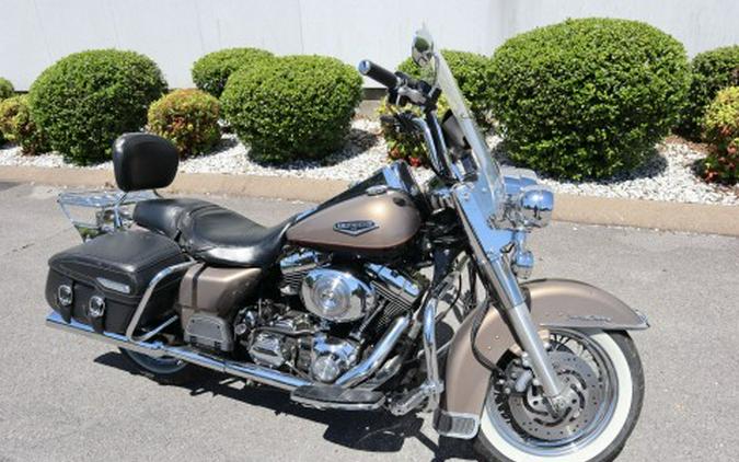 2004 Harley-Davidson FLHRCI Road King® Classic