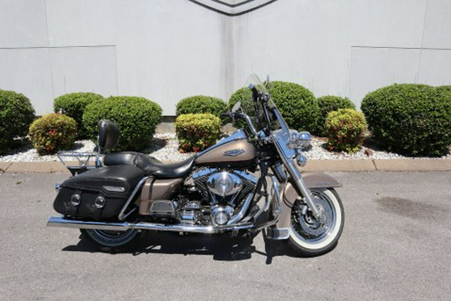 2004 Harley-Davidson FLHRCI Road King® Classic