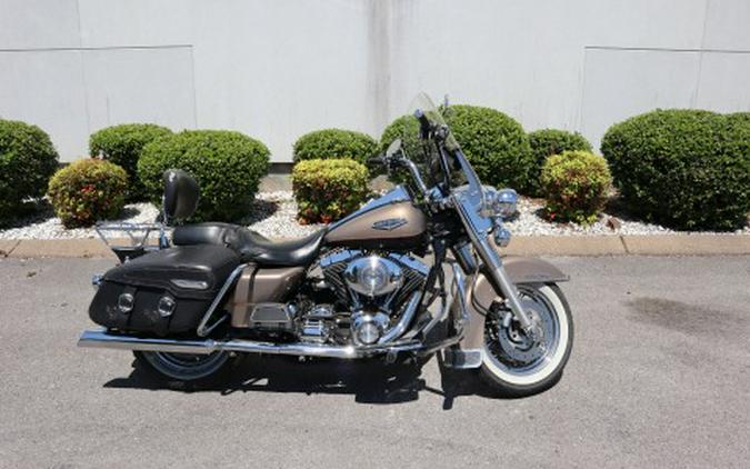 2004 Harley-Davidson FLHRCI Road King® Classic