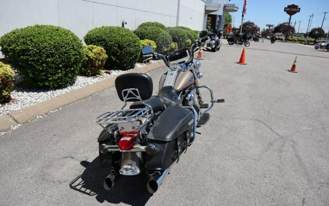 2004 Harley-Davidson FLHRCI Road King® Classic