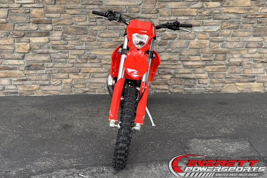 2027 Beta 300 X-Trainer