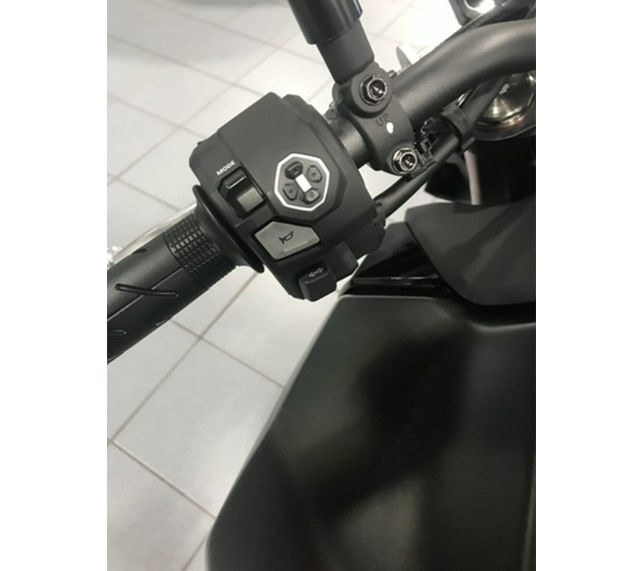 2026 Honda CB750 Hornet E-Clutch