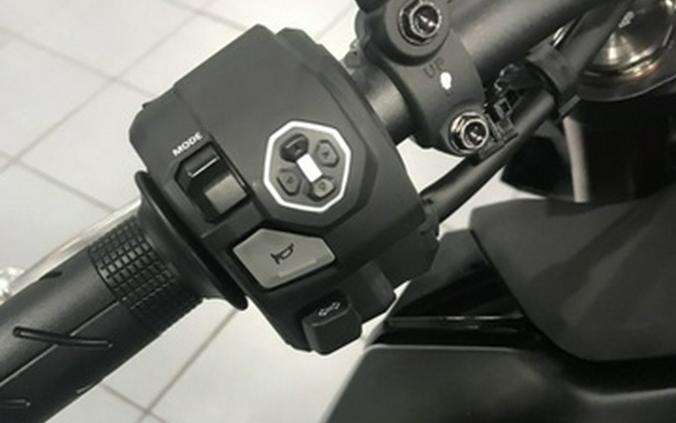 2026 Honda CB750 Hornet E-Clutch