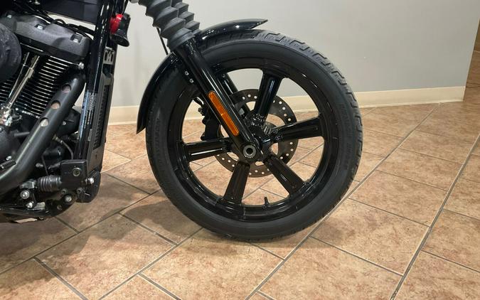 2023 Harley-Davidson Street Bob 114 Vivid Black FXBBS