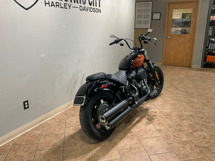 2023 Harley-Davidson Street Bob 114 Vivid Black FXBBS