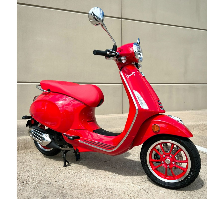 2023 Vespa Primavera 150 Red