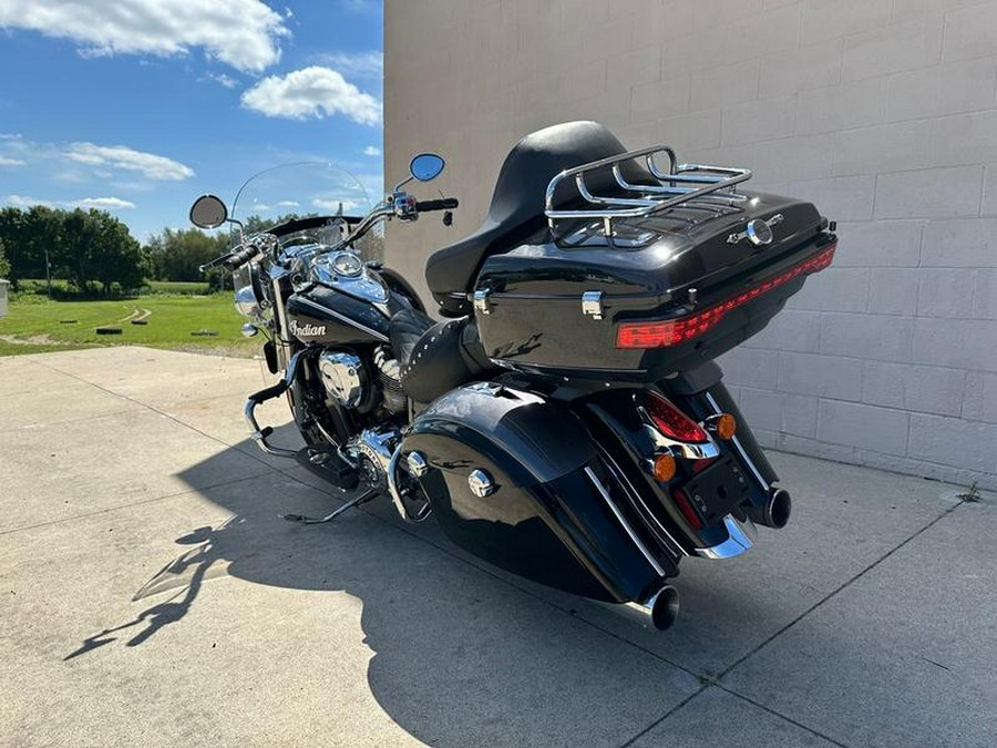 2017 Indian Motorcycle® Springfield™ Thunder Black